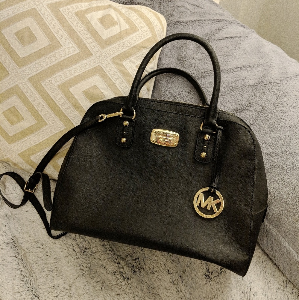 Michael Kors Leather Saffiano Sachel